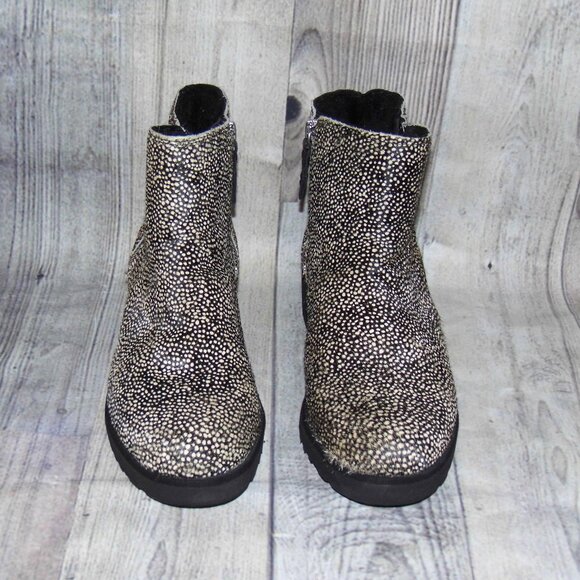 UGG Shala Genuine Calf Hair Exotic Black Dotted Booties Womens Size 7.5 - Picture 4 of 8